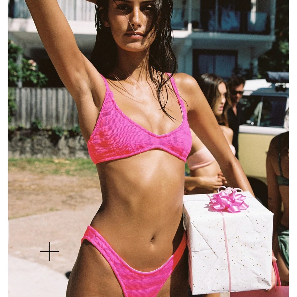 Triangl Maia - Mysa Hot Pink Bikini Set